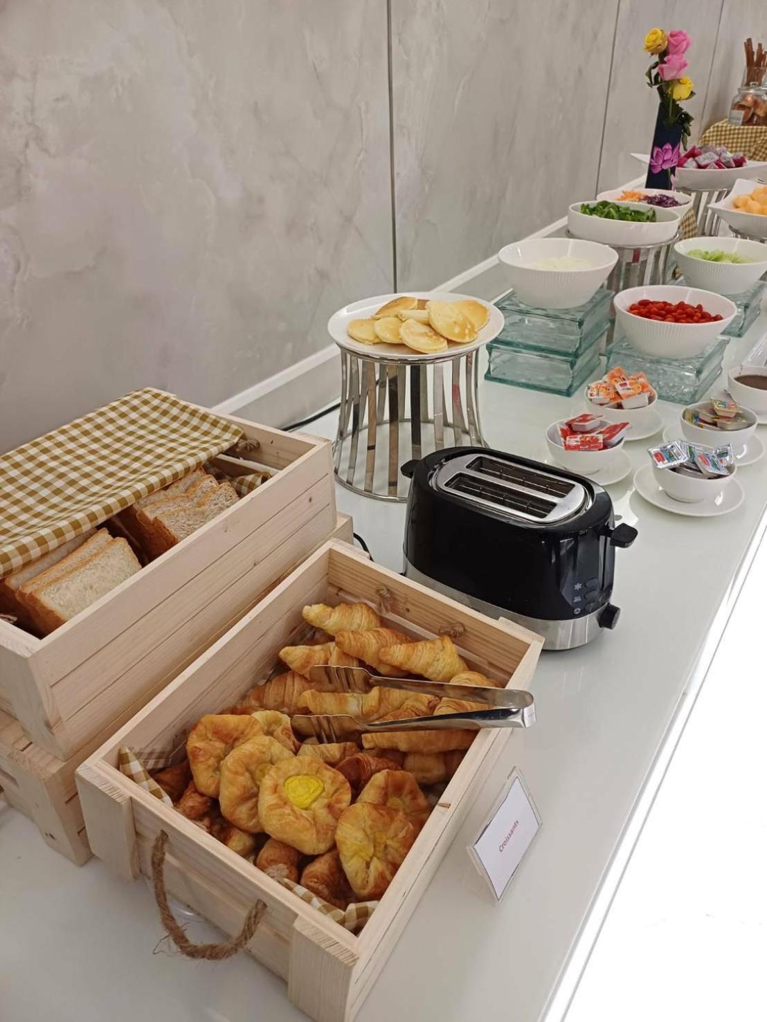 Lohas Residences Sukhumvit 2 Bangkok Ngoại thất bức ảnh